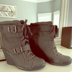 Simply Vera Vera Wang booties